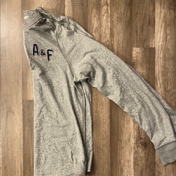 Abercrombie & Fitch Light Sweatshirt - Picture 7 of 7
